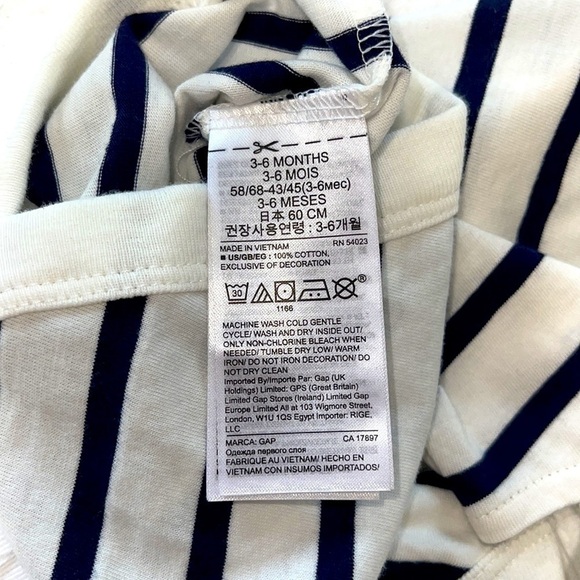 Gap Kids Eyelet Capped Sleeve Striped Onesie AND Socks! - Picture 6 of 8